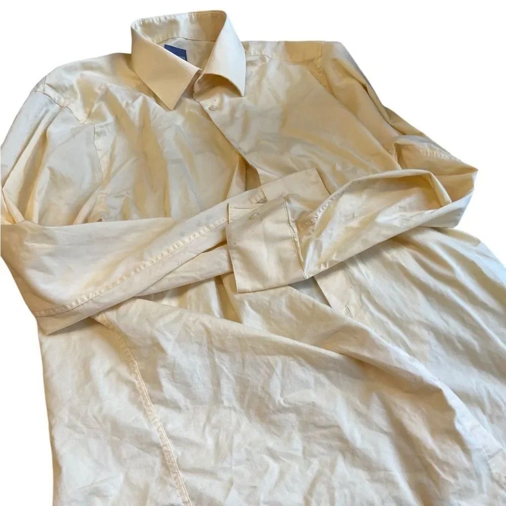 Yellow Madison slim fit men’s dress shirt 15-151/2 32/33 size medium
